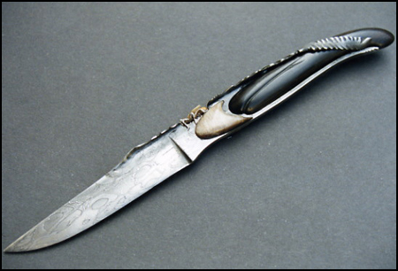 refendu-laguiole-hors-con